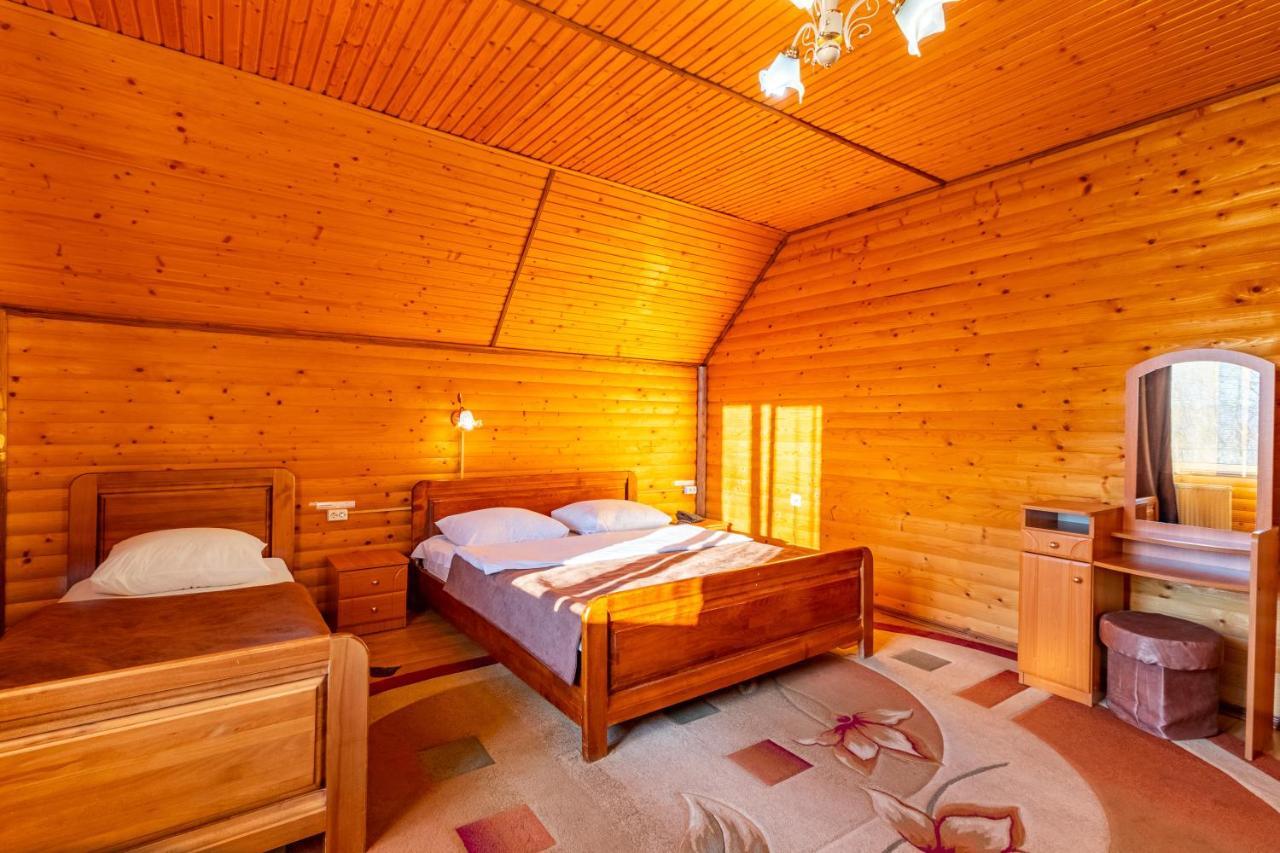 Гуцульська Світлиця Hotell Bukovel Eksteriør bilde
