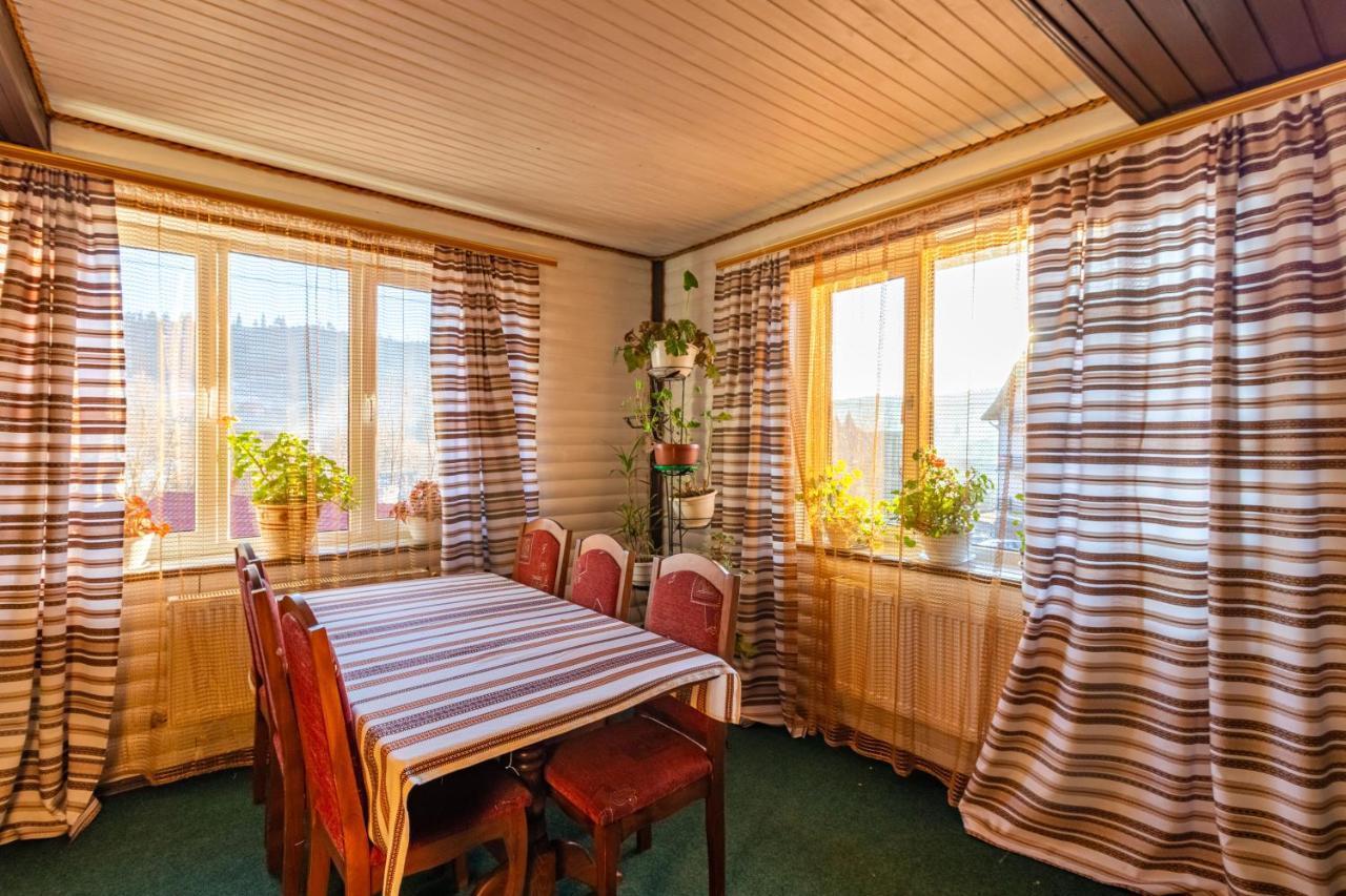 Гуцульська Світлиця Hotell Bukovel Eksteriør bilde